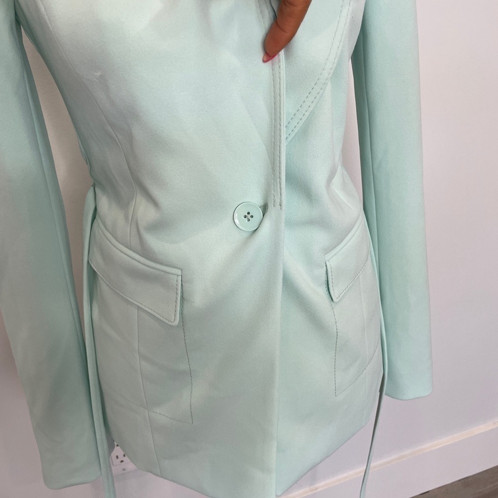 White House Black Market Light Blue Soft Blazer With Removable Belt - Picture 6 of 9